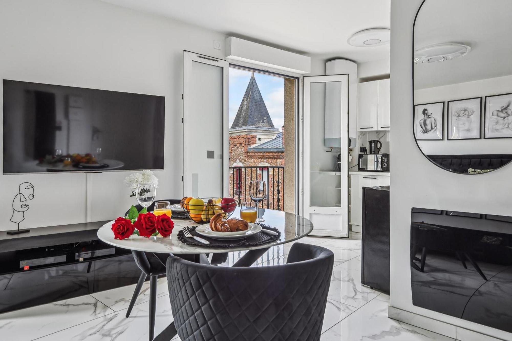 Studio Avec Jacuzzi & Vue Sur Le Parc Soubiran Dammarie-lè-Lys Exteriör bild