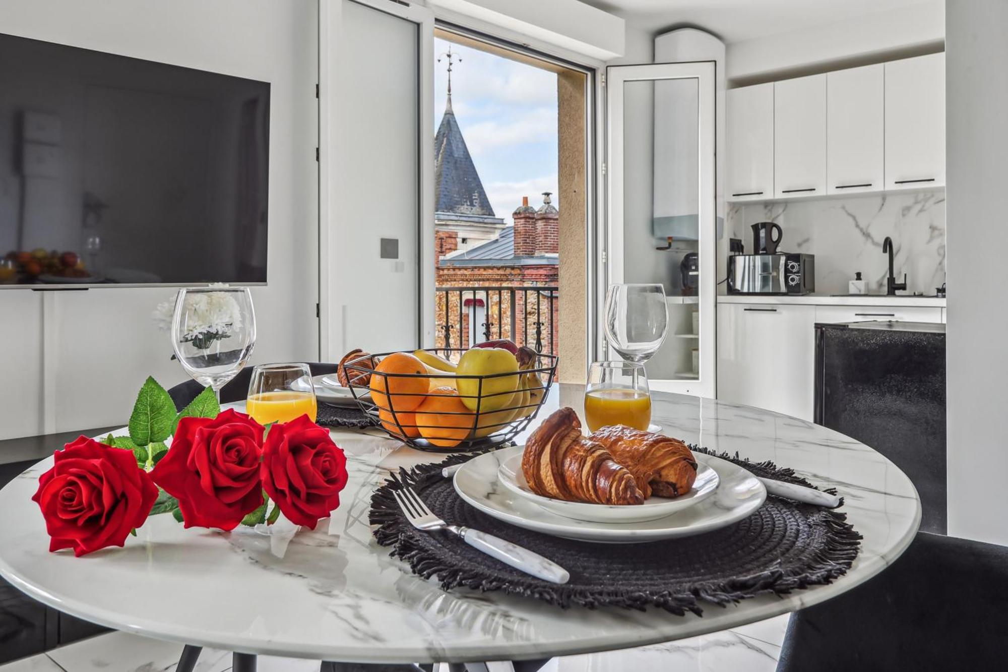 Studio Avec Jacuzzi & Vue Sur Le Parc Soubiran Dammarie-lè-Lys Exteriör bild