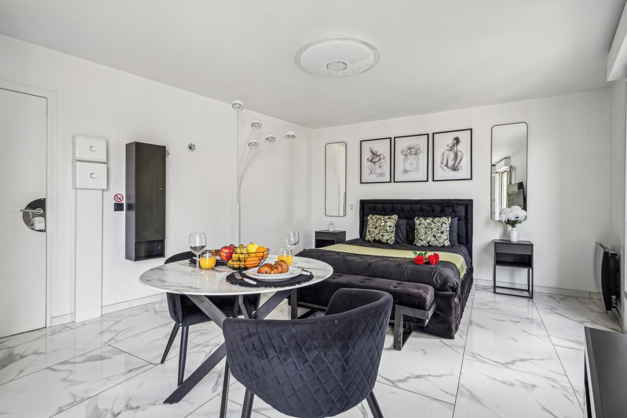 Studio Avec Jacuzzi & Vue Sur Le Parc Soubiran Dammarie-lè-Lys Exteriör bild